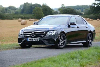 E 300